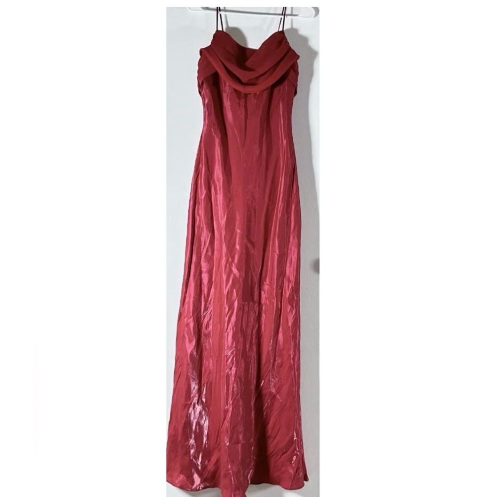 Vintage 90s Y2K Dollar Prom Dress
Iridescent Red Bridgerton Maxi‎ Gown